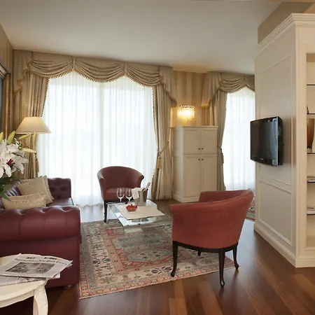 卡利萨诺酒店 酒店 阿尔巴