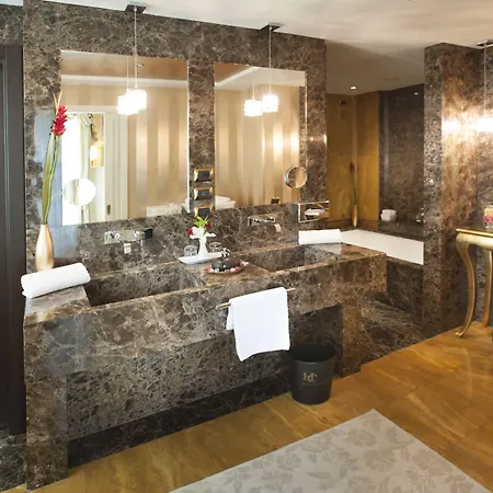 Calissano 4* Alba (Piedmont)