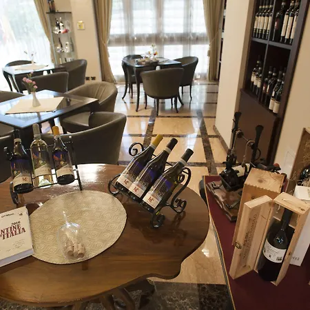 卡利萨诺酒店 阿尔巴