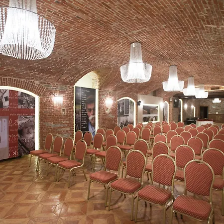 卡利萨诺酒店 阿尔巴