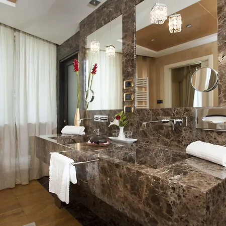 Calissano Hotel Alba (Piedmont)