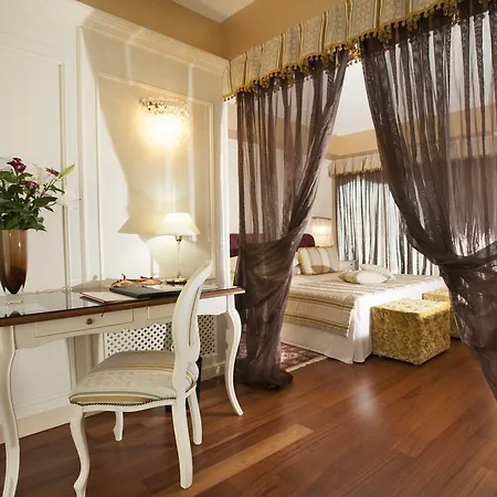 卡利萨诺酒店 4*