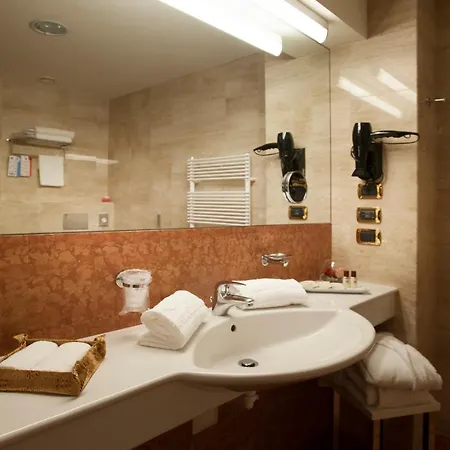 Calissano Hotel Alba (Piedmont)