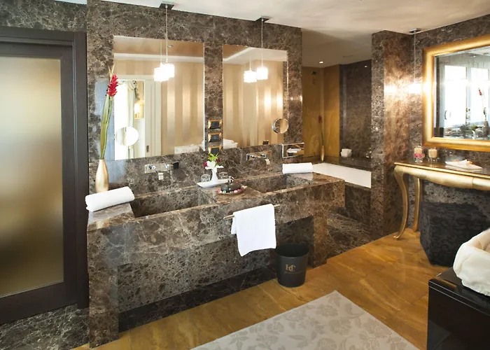 Calissano 4* Alba (Piedmont)