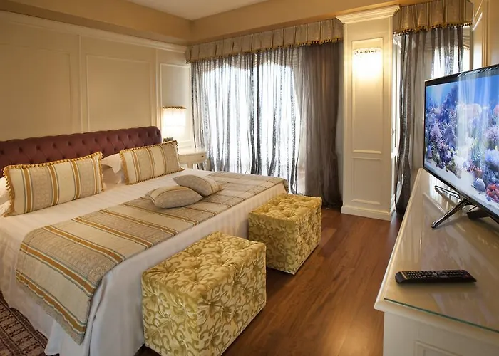 Calissano Hotel Alba (Piedmont)